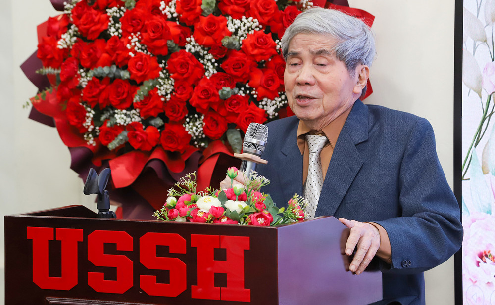 Giáo sư Hà Minh Đức chia sẻ bài giảng danh dự về văn hóa Chủ tịch Hồ Chí Minh tại sự kiện. Giáo sư Hà Minh Đức chia sẻ bài giảng danh dự về văn hóa Chủ tịch Hồ Chí Minh tại sự kiện.