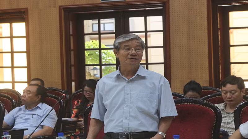 Đại diện Hội doanh nghiệp Thị xã Duy Tiên nêu kiến nghị, đề xuất tại hội nghị.