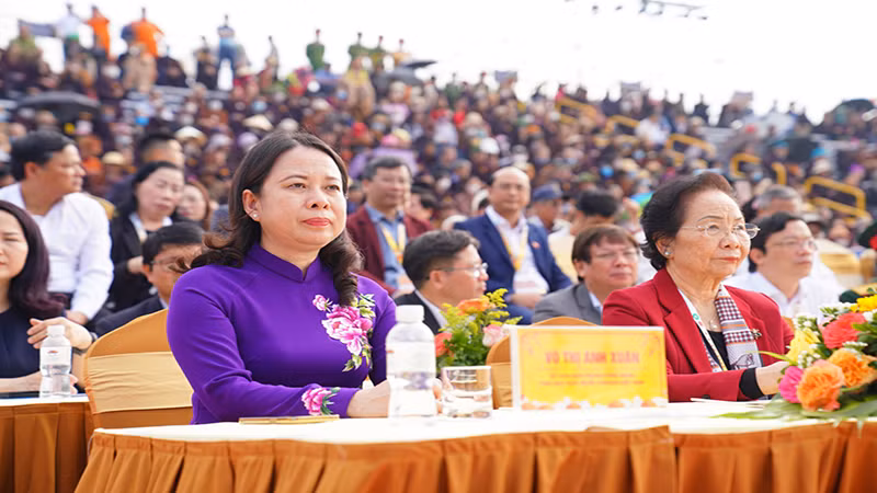 Phó Chủ tịch nước Võ Thị Ánh Xuân dự Hội xuân Tam Chúc 2024.