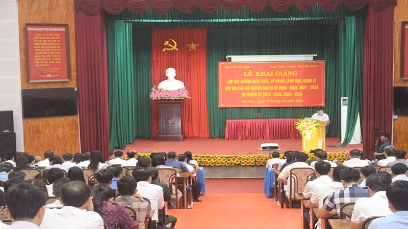 Quang cảnh lễ khai giảng.