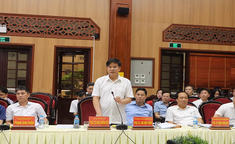 Đại diện các trường đại học, cao đẳng phát biểu ý kiến tại hội nghị.