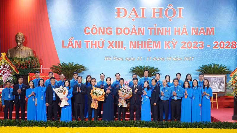 Ban chấp hành Liên đoàn Lao động tỉnh Hà Nam khóa XIII nhiệm kỳ 2023-2028.