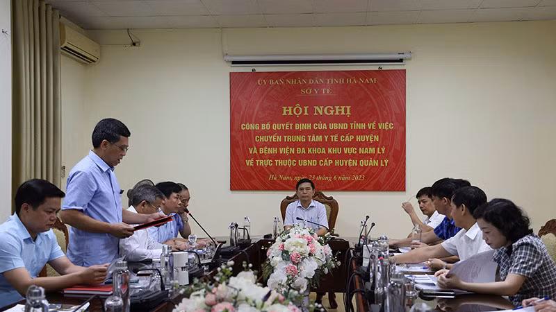 Các đại biểu dự hội nghị.