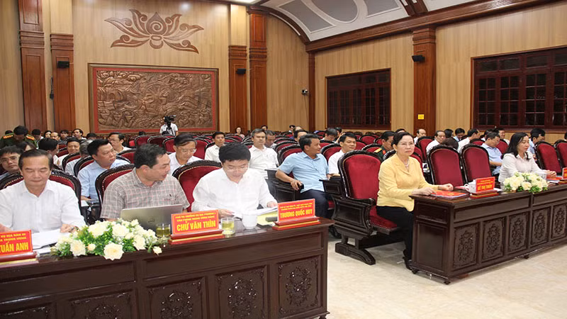 Các đại biểu dự hội nghị.