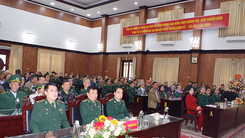 Các đại biểu dự hội nghị.