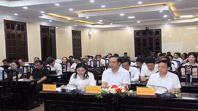 Các đại biểu dự hội thảo.