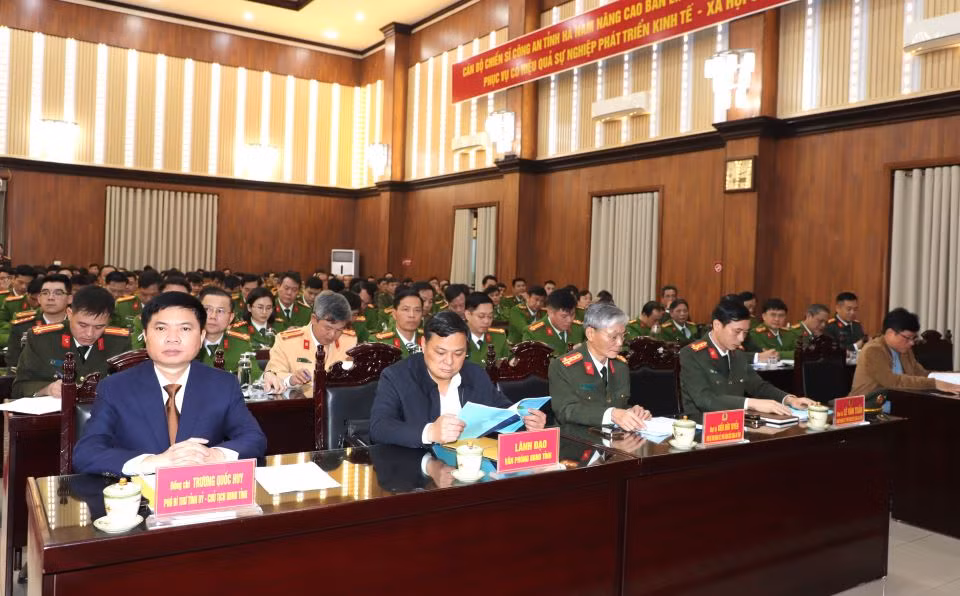 Các đại biểu dự hội nghị.