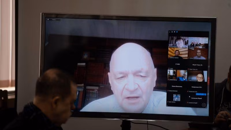 Hội thảo diễn ra cả trực tiếp và trực tuyến. Ảnh: Thanh Thể