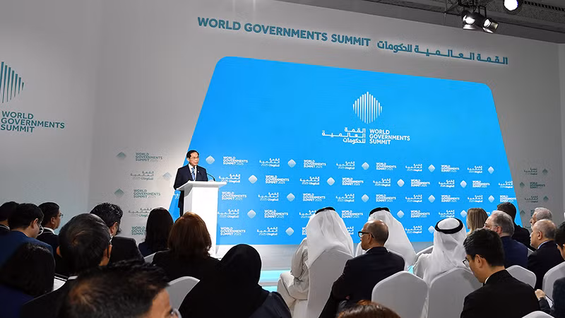 Phó Thủ tướng, Bộ trưởng Ngoại giao kêu gọi các doanh nghiệp, nhà đầu tư UAE, Trung Đông và các nước đầu tư vào các lĩnh vực ưu tiên của Việt Nam hiện nay. Ảnh: Bộ Ngoại giao Việt Nam