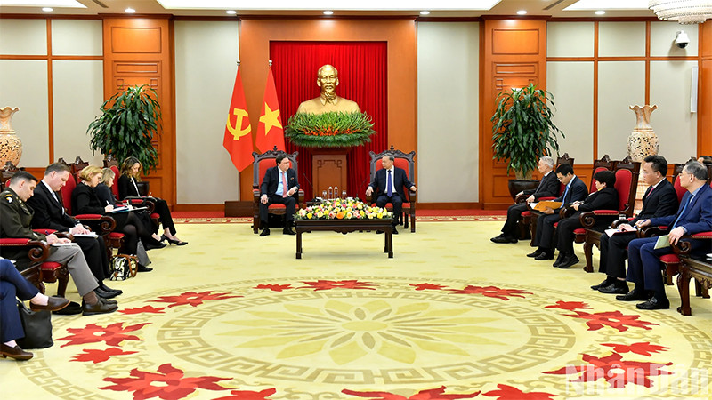 Quang cảnh buổi tiếp. (Ảnh: ĐĂNG KHOA)