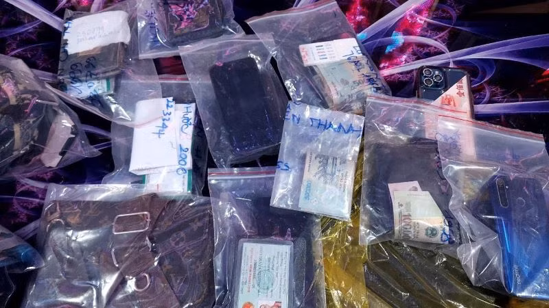 Tang vật mà các đối tượng dùng để sử dụng ma túy.