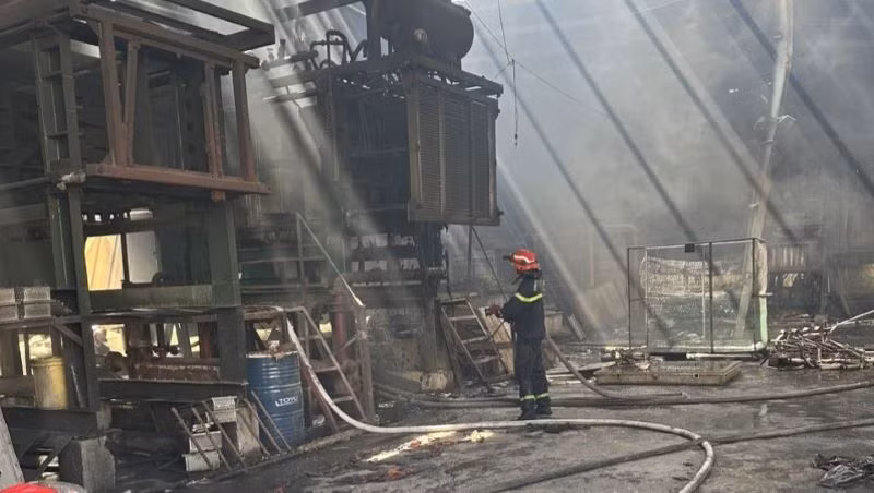 Vụ cháy đã được dập tắt hoàn toàn.