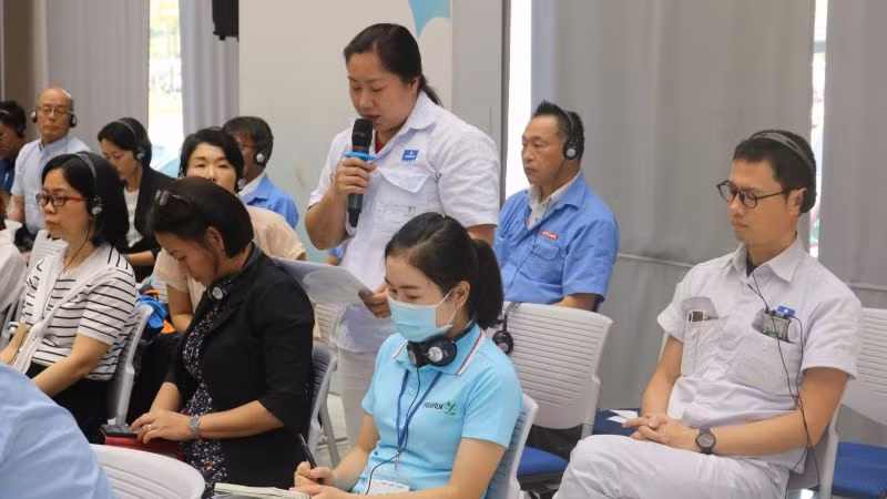 Đại diện doanh nghiệp Nhật Bản nêu ý kiến tại hội nghị.