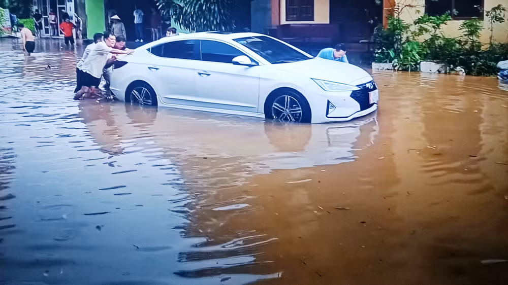 Với hàng nghìn hộ dân, thiệt hại lũ lụt gây ra với mỗi hộ là không nhỏ.