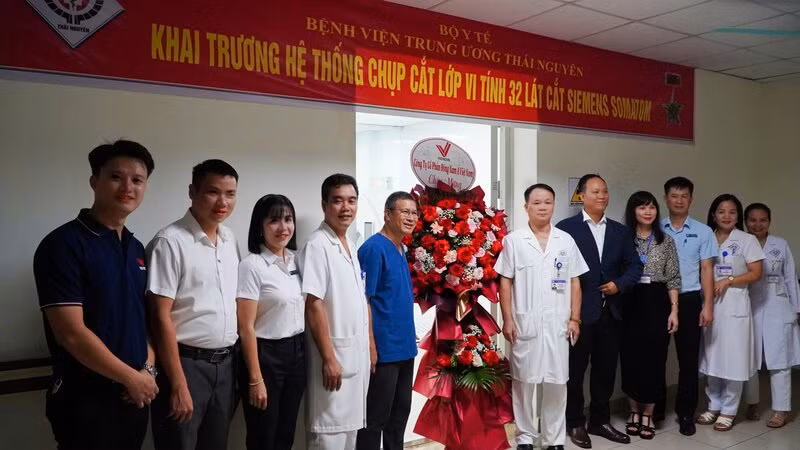 Bệnh viện Trung ương Thái Nguyên chính thức đưa vào sử dụng máy chụp cắt lớp vi tính Somatom go.Now từ ngày 6/9.