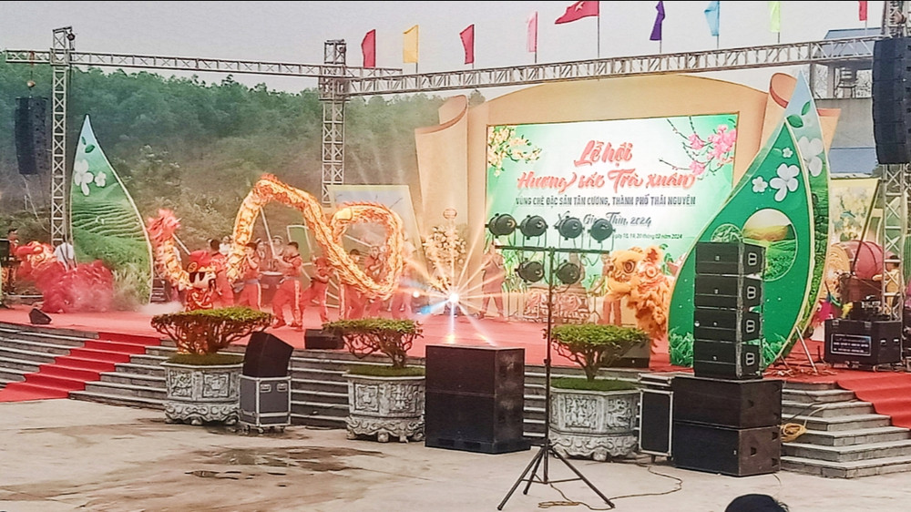“Lễ hội hương sắc Trà xuân-Vùng chè đặc sản Tân Cương” tôn vinh vùng đất, người dân làm chè.