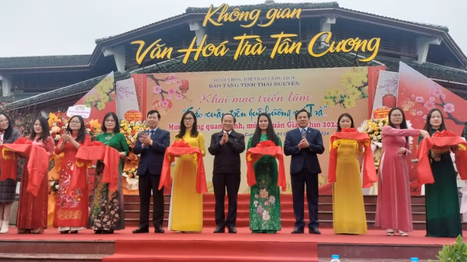 Triển lãm “Sắc Xuân trên quê hương xứ trà” được mở cửa đến hết ngày 21/2.