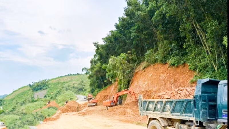 Đường Hồ Chí Minh qua huyện Định Hóa (Thái Nguyên) lưu thông trở lại từ chiều 20/9.