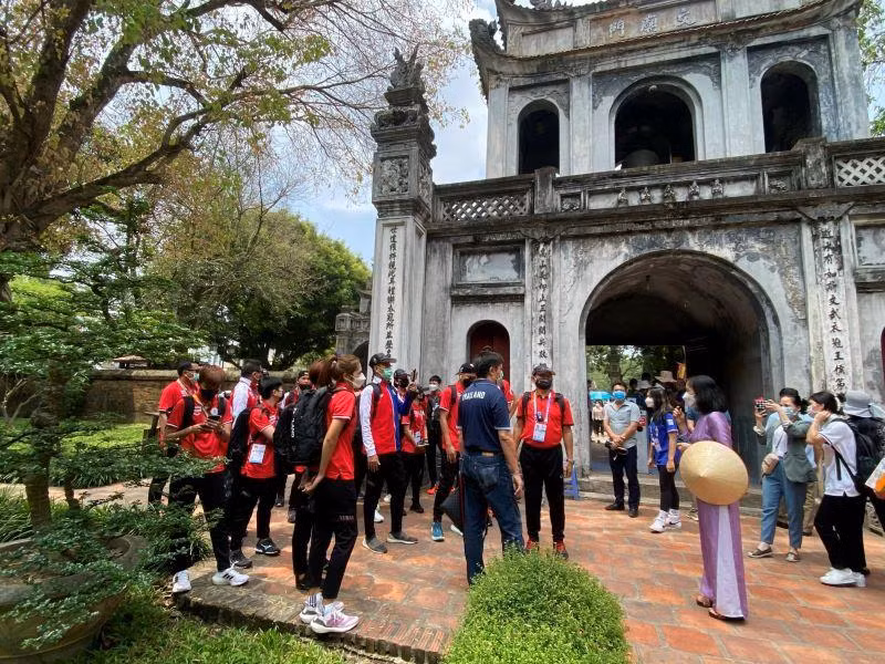 Việt Nam mở cửa hoàn toàn du lịch từ ngày 15/3/2022, du lịch nội địa phục hồi mạnh mẽ.