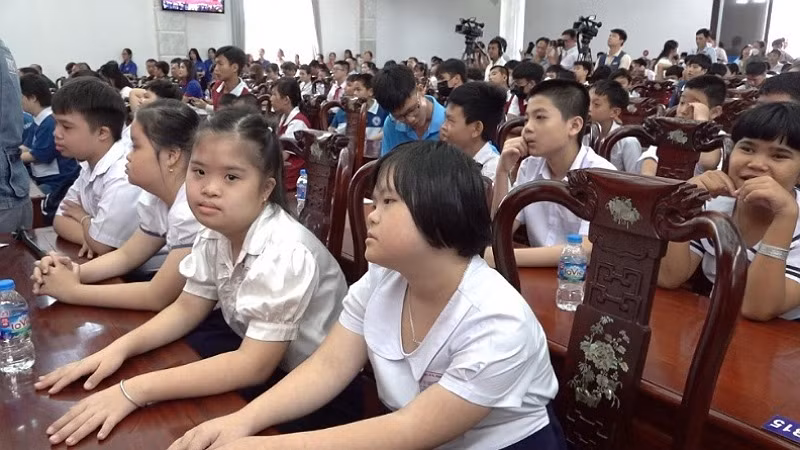 Các em nhỏ tại chương trình.