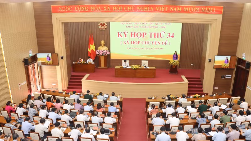 Quang cảnh kỳ họp.