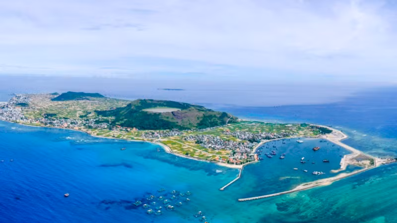 Đảo Lý Sơn được mệnh danh là "thiên đường giữa biển khơi".