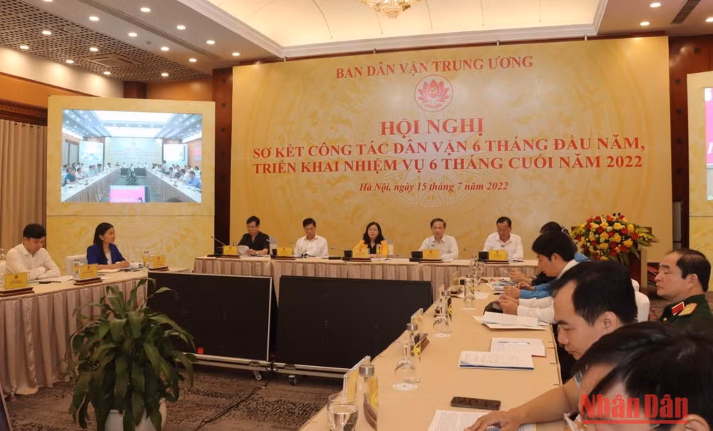 Toàn cảnh hội nghị.