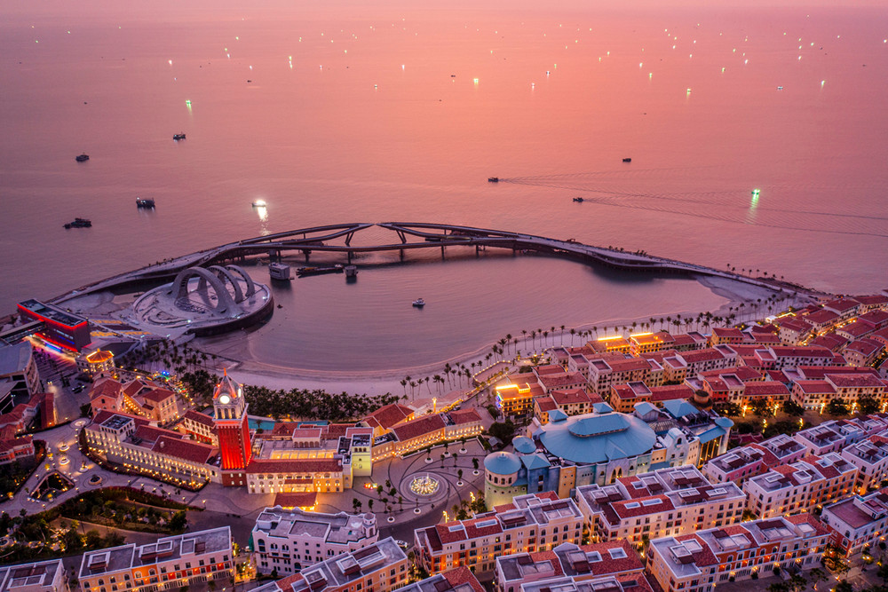 Tuyệt tác” Cầu Hôn trước ngày đón khách 23/12 | Báo Nhân Dân điện tử