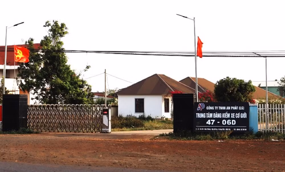 Trung tâm đăng kiểm xe cơ giới 47-06D.