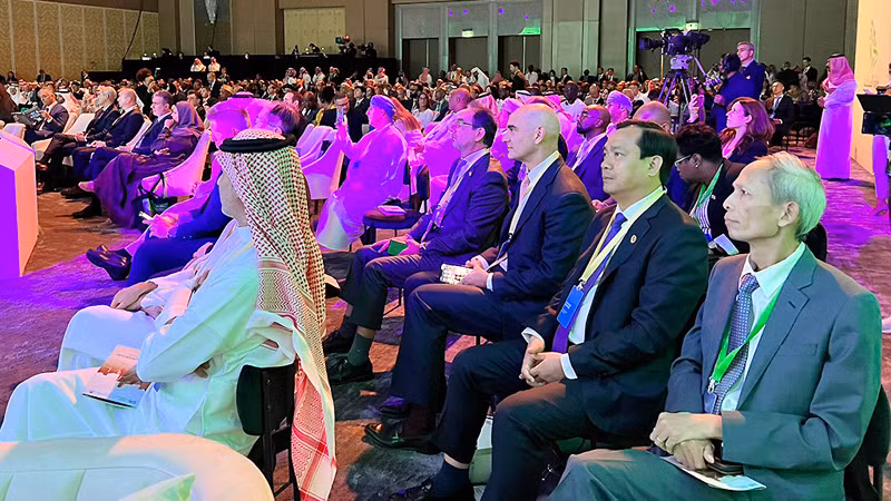 Cục trưởng Cục Du lịch Quốc gia Việt Nam Nguyễn Trùng Khánh tham dự lễ kỷ niệm Ngày Du lịch thế giới 2023 tại Riyadh, Vương quốc A-rập Xê-út. (Ảnh: Cục Du lịch Quốc gia Việt Nam)