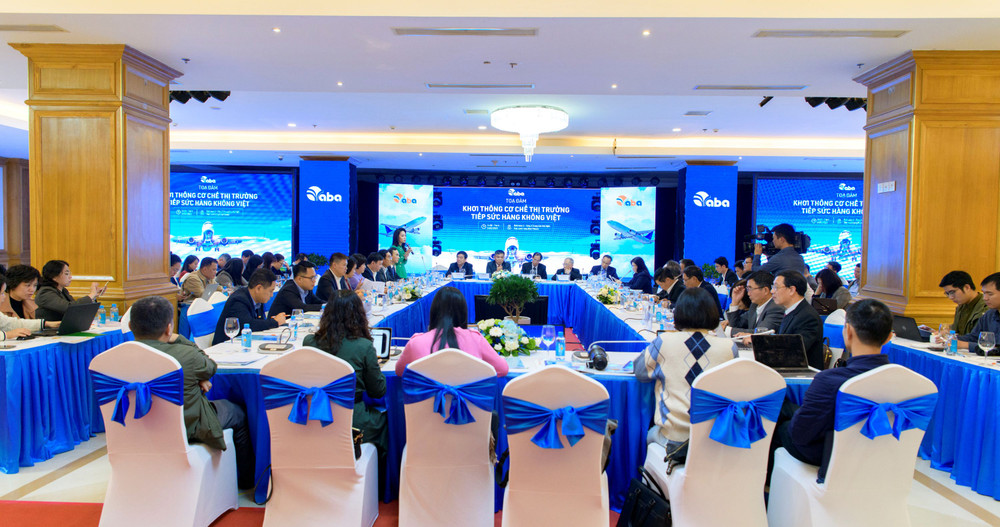 Quang cảnh tọa đàm. 
