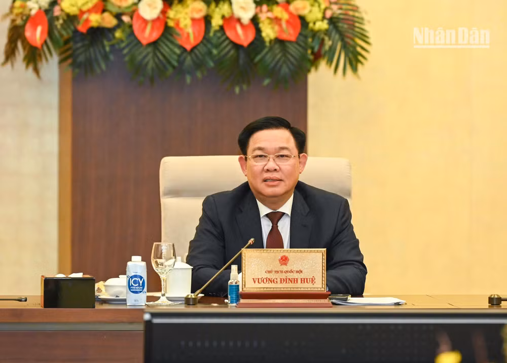 Chủ tịch Quốc hội Vương Đình Huệ phát biểu ý kiến tại phiên họp. (Ảnh: Duy Linh)