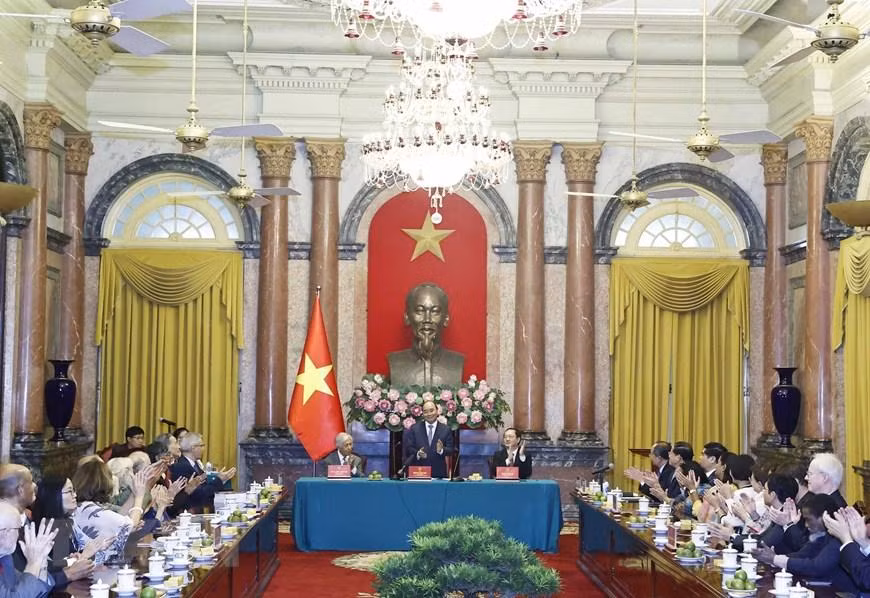 [Ảnh] Chủ tịch nước tiếp một số nhà khoa học quốc tế ảnh 12