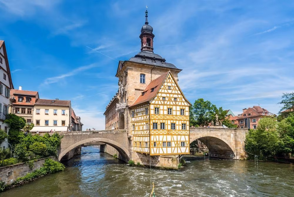 Có đến 80 nhà máy trong phạm phi 15 dặm ở thành phố Bamberg