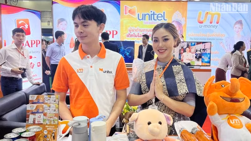 Star Telecom Company (Unitel), một trong hai nhà cung cấp dịch vụ viễn thông lớn nhất tại Lào. (Ảnh: Trịnh Dũng)