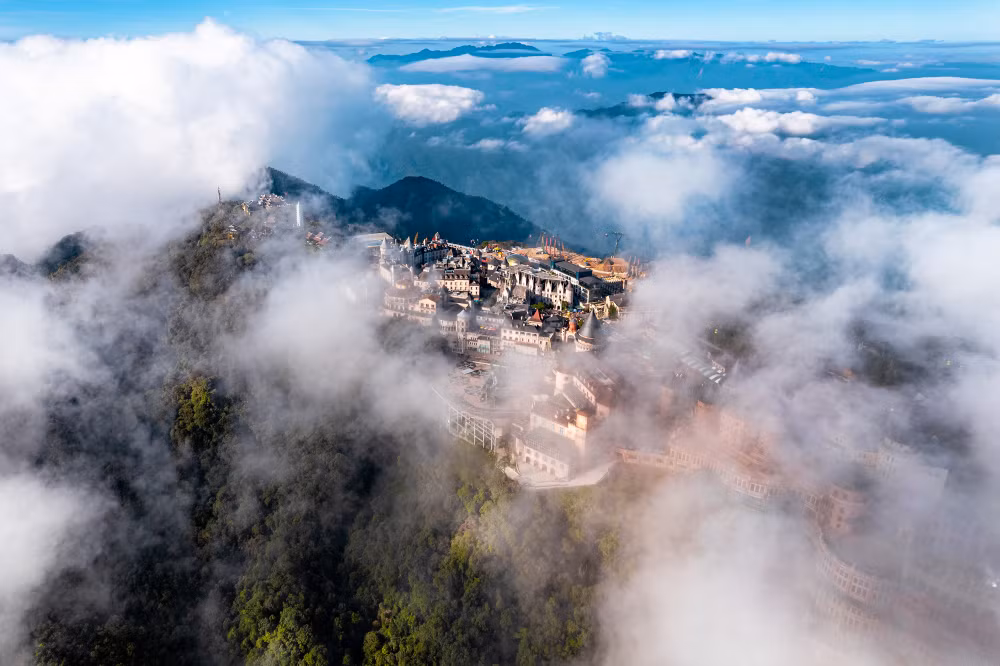 Sun World Ba Na Hills giúp du khách đến Đà Nẵng tăng mạnh.