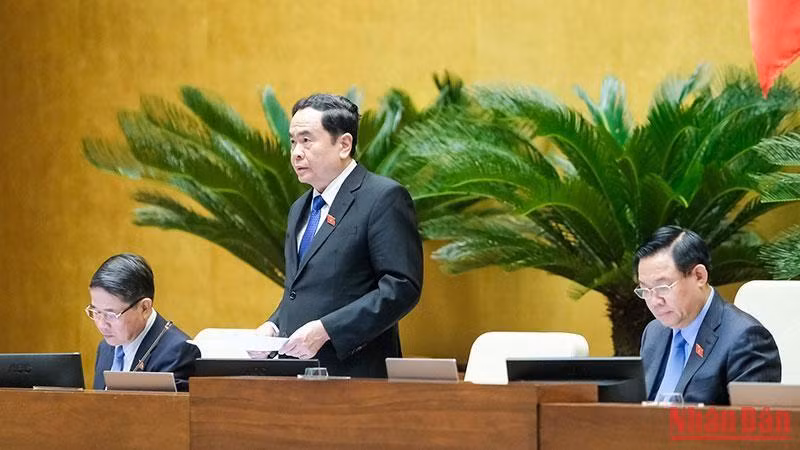 Phó Chủ tịch Thường trực Quốc hội Trần Thanh Mẫn điều hành nội dung làm việc. (Ảnh: Duy Linh)