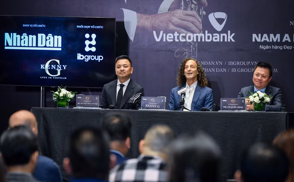 Ban Tổ chức trả lời các câu hỏi tại buổi gặp gỡ báo chí chiều 13/11. (Ảnh: THÀNH ĐẠT)