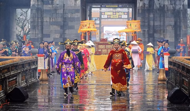 Ban sóc là lễ phát lịch ngày xưa của Triều Nguyễn, được tổ chức định kỳ vào cuối năm âm lịch.