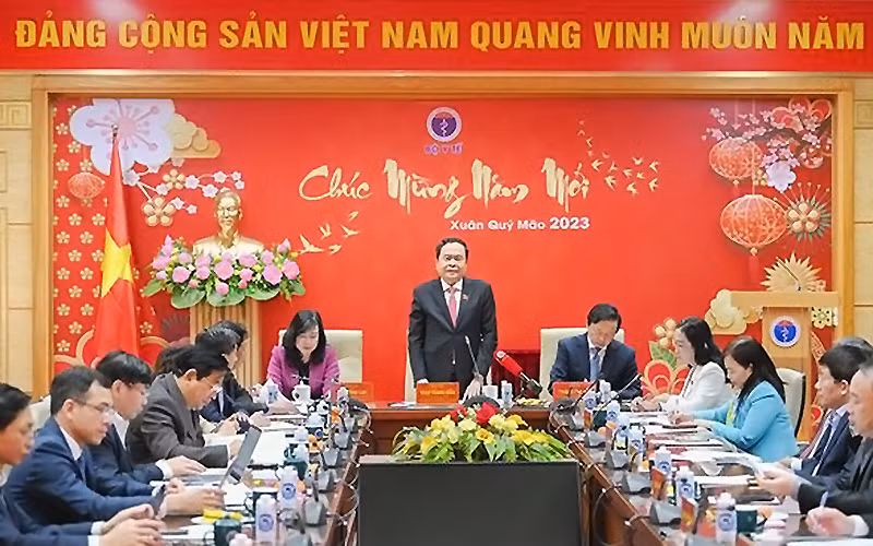 Phó Chủ tịch Thường trực Quốc hội Trần Thanh Mẫn phát biểu ý kiến tại buổi làm việc.