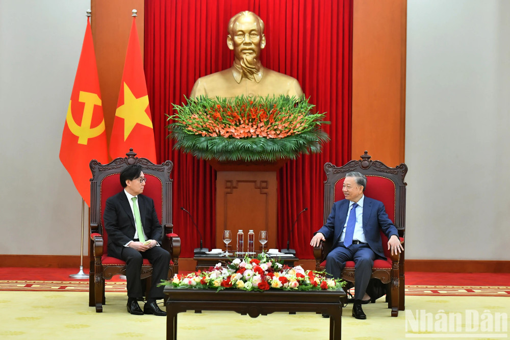 Tổng Bí thư, Chủ tịch nước Tô Lâm tiếp ngài Chang Ho-jin, Ðặc phái viên, Cố vấn đặc biệt về Ngoại giao và An ninh của Tổng thống Hàn Quốc Yoon Suk Yeol. (Ảnh ÐĂNG KHOA)