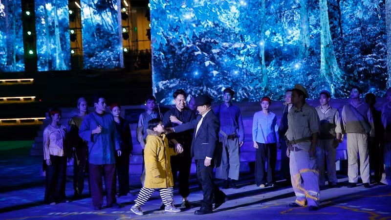 Những câu chuyện có thật được tái hiện trên sân khấu mang đến nhiều dấu ấn cảm xúc cho người xem. (Ảnh: VTV)