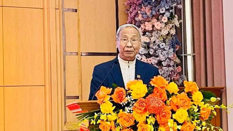 Phó Giáo sư, Tiến sĩ Đỗ Văn Trụ, Chủ tịch Hội Di sản văn hóa Việt Nam tổng kết Hội thảo.