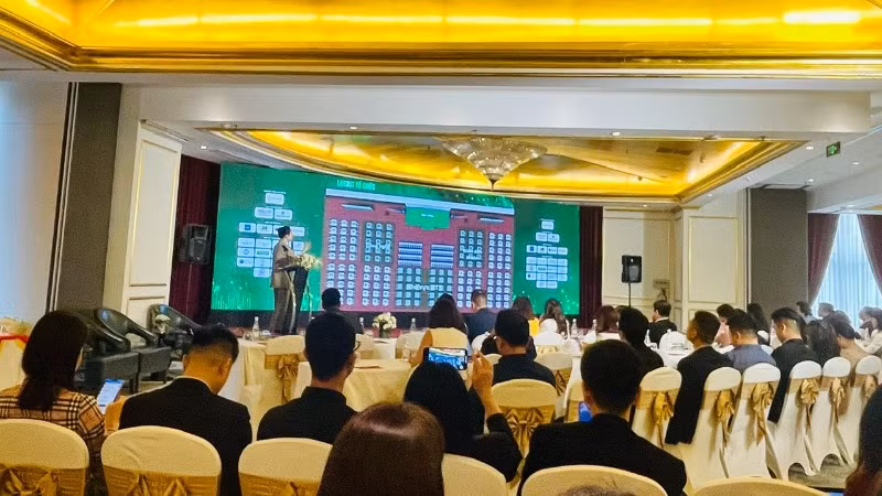 Đại diện Ban tổ chức giới thiệu về các hoạt động tại MICE EXPO 2025. 