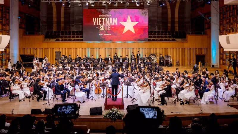 Dàn nhạc Giao hưởng Trẻ - Học viện Âm nhạc Quốc gia Việt Nam (VNAMYO) tham gia biểu diễn trong chương trình. (Ảnh: VNAMYO)