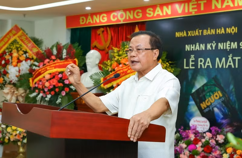 Nguyên Ủy viên Bộ Chính trị, nguyên Bí thư Thành ủy Hà Nội Phạm Quang Nghị phát biểu.