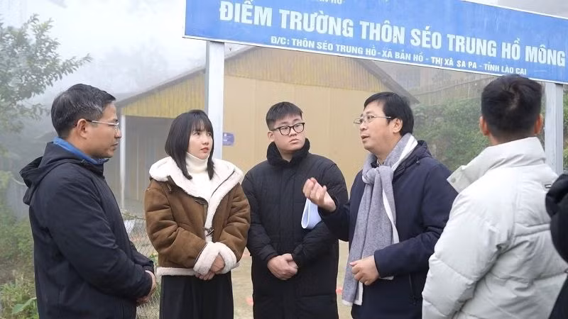 Thực địa, chốt phương án xây dựng Điểm trường thôn Séo Trung Hồ Mông (thuộc xã Bản Hồ, Sa Pa).