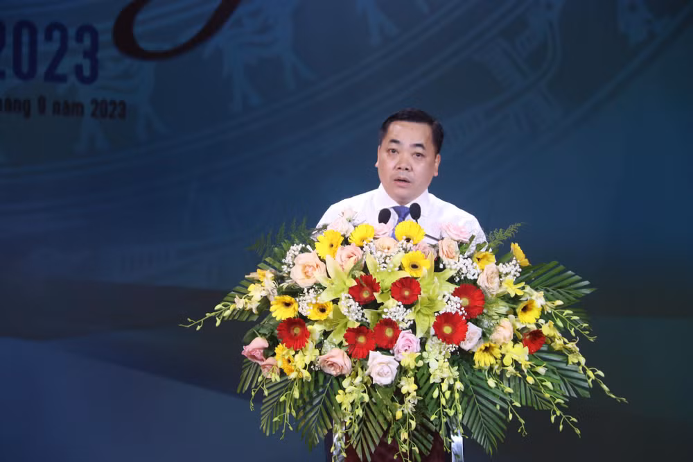 Ông Trần Hướng Dương phát biểu tại Lễ khai mạc cuộc thi.