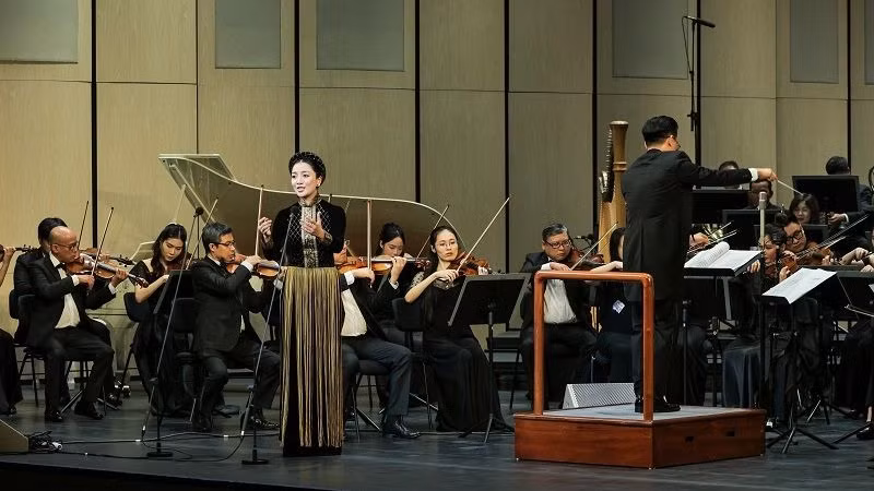 Chương trình mang đến nhiều tiết mục nghệ thuật được dàn dựng công phu. (Ảnh: HGO)