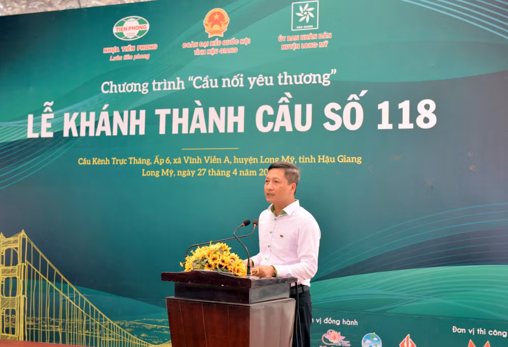 Đồng chí Nguyễn Văn Thức, Bí thư Đảng ủy, Phó Tổng Giám đốc Công ty cổ phần Nhựa Thiếu niên Tiền Phong.